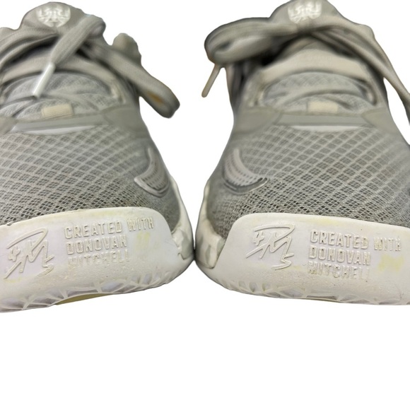 Adidas D.O.N. Issue #3 Donovan Mitchell Gray‎ Basketball Mens Shoes Size 7.5 - Picture 6 of 14
